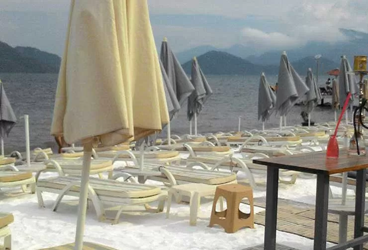Unomomento Cafe & Beach